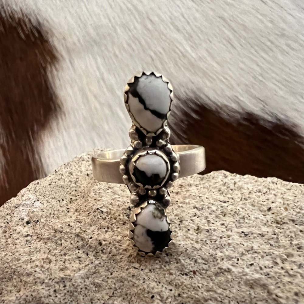❤️ White Buffalo Turquoise Crawler Sterling Ring Navajo Style Adj Sz 1.06”L